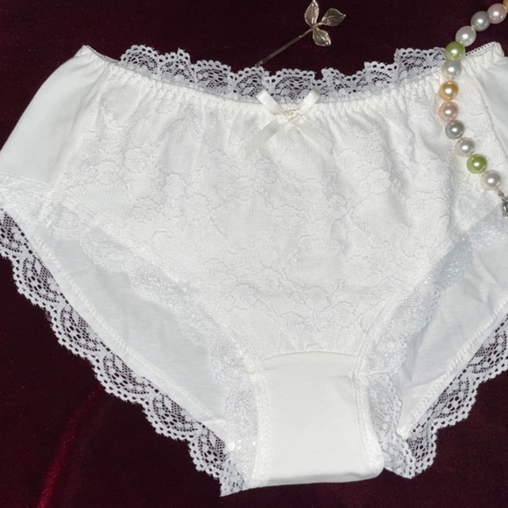 WHITE Lolita Kawaii High waist Lace front Cotton Panties. Soft and sensual.
